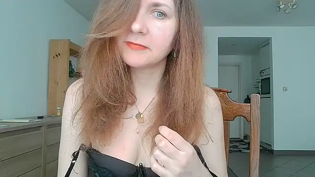 Snapshot of JasmineGlamour chatting on 05-10-26, 02:55 JasmineGlamour online show from 05-10-26, 02:55