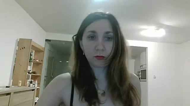 Snapshot of JasmineGlamour chatting on 05-13-26, 11:44 JasmineGlamour online show from 05-13-26, 11:44
