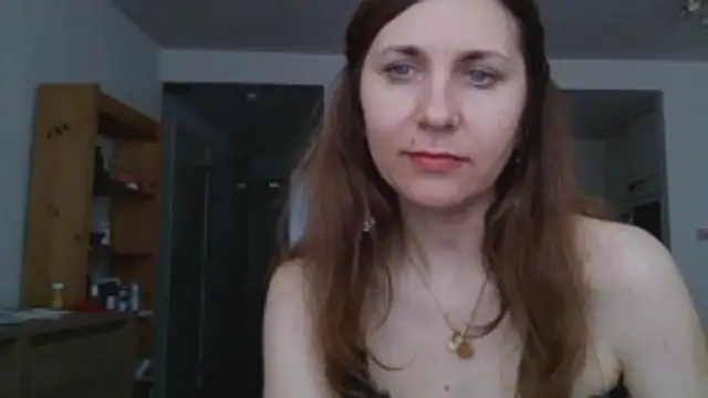Snapshot of JasmineGlamour chatting on 05-18-26, 04:24 JasmineGlamour online show from 05-18-26, 04:24