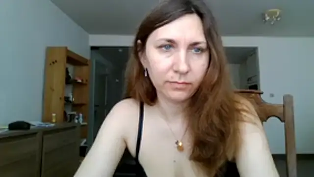 Snapshot of JasmineGlamour chatting on 05-24-26, 01:05 JasmineGlamour online show from 05-24-26, 01:05