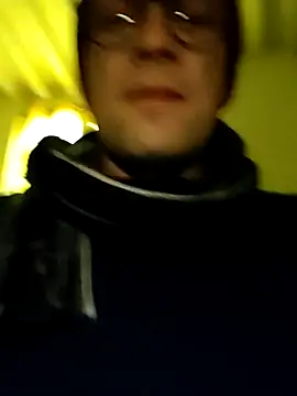 Snapshot of wedge75 chatting on 10-03-25, 08:22 wedge75 online show from 10-03-25, 08:22