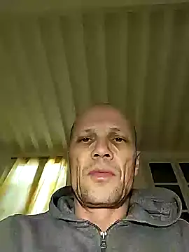 Snapshot of wedge75 chatting on 10-12-25, 08:46 wedge75 online show from 10-12-25, 08:46