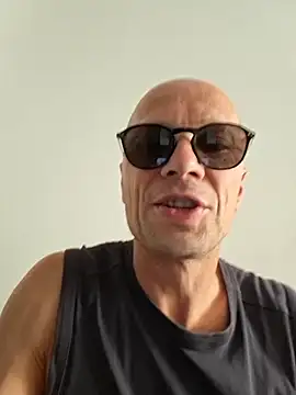 Snapshot of wedge75 chatting on 06-19-26, 05:45 wedge75 online show from 06-19-26, 05:45