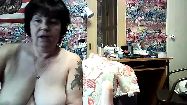 Snapshot of FantasyMichelle chatting on 05-22-26, 03:06 FantasyMichelle online show from 05-22-26, 03:06