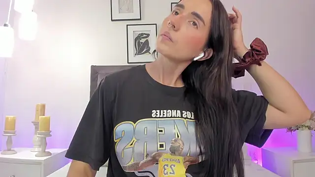 helen mooree online show from 03-30-26, 01:23