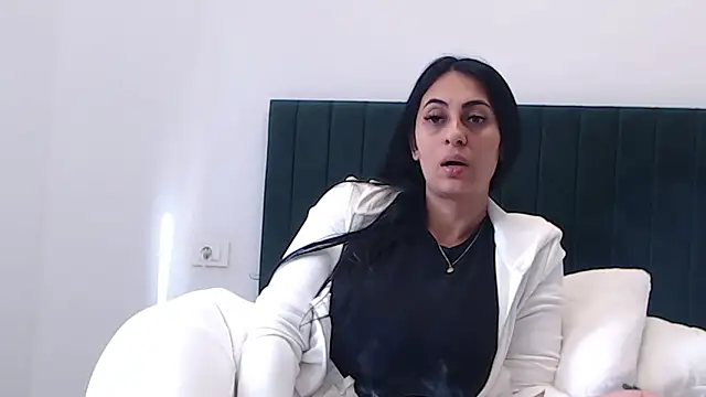 Aimeclark online show from 10-17-25, 11:35