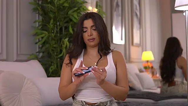 NicoleCellini online show from 03-27-26, 07:24