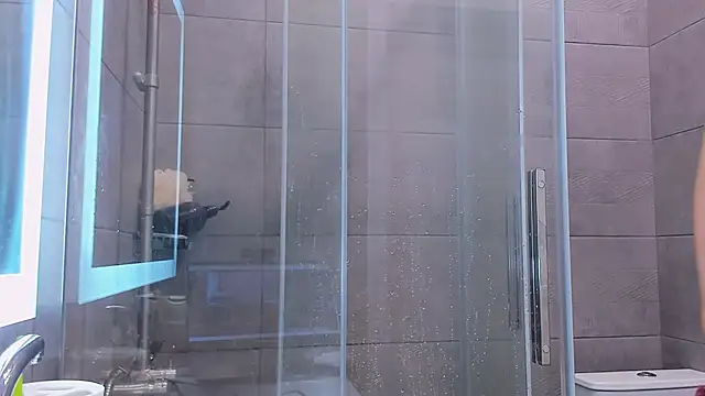 Melanie Angel online show from 01-29-25, 05:35