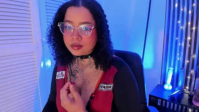 Emiilycollins online show from 12-12-24, 04:48