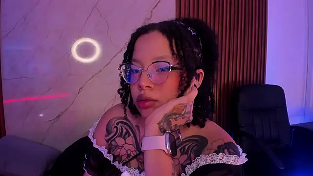 Emiilycollins online show from 11-11-25, 12:21