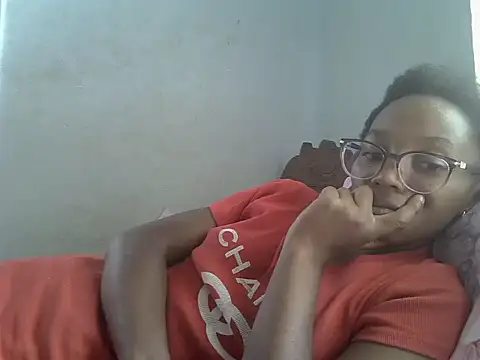 ElianeHot online show from 04-16-26, 11:11