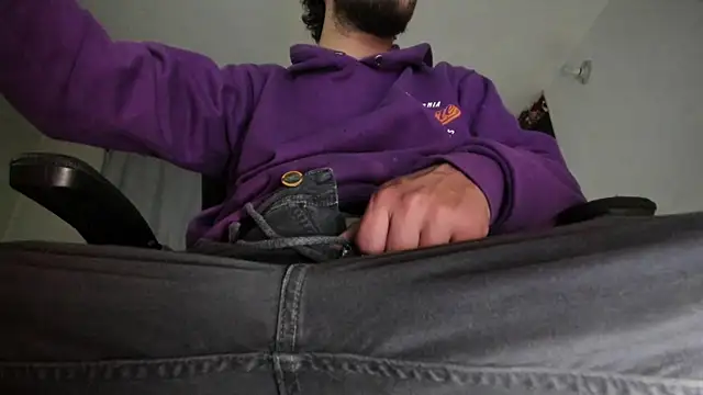 s sven03 online show from 09-29-25, 01:55