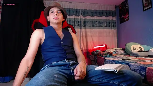 Snapshot of mexican_cum chatting on 05-07-26, 01:44 mexican cum online show from 05-07-26, 01:44