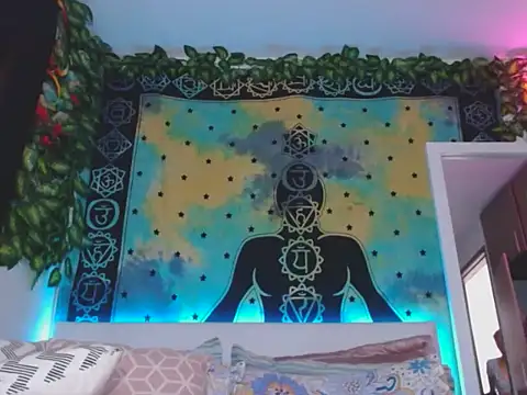 chanel 1041 online show from 11-19-25, 06:52