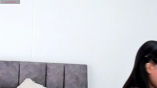 VeronicaTonu online show from 02-13-25, 02:31