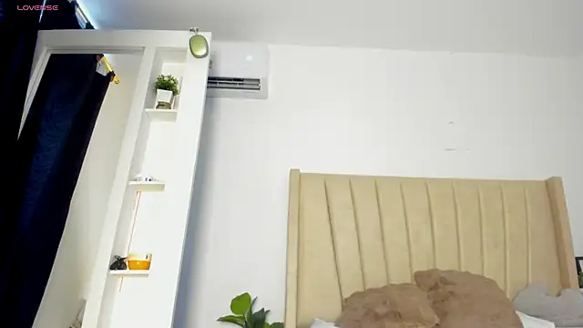 Mady-Edwards online show from 09-18-25, 09:06