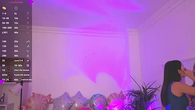 Snapshot of Aleejaa__ chatting on 06-15-26, 11:12 Aleejaa online show from 06-15-26, 11:12