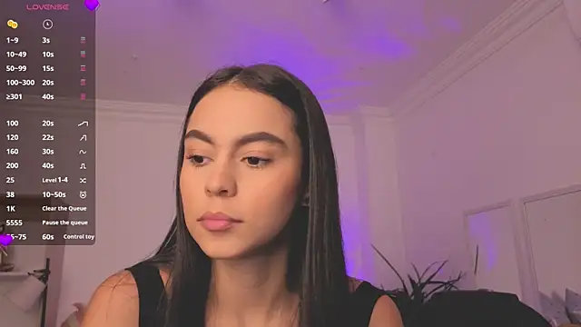 Snapshot of Aleejaa__ chatting on 06-20-26, 11:24 Aleejaa online show from 06-20-26, 11:24