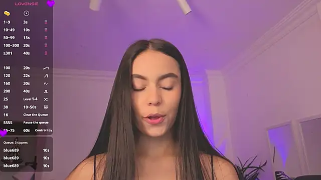 Snapshot of Aleejaa__ chatting on 06-22-26, 11:18 Aleejaa online show from 06-22-26, 11:18