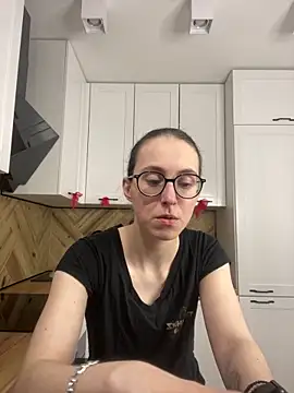 MartiniiSelenna online show from 04-18-26, 05:33