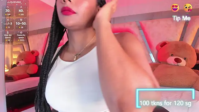 Snapshot of AngelineHeet chatting on 05-13-26, 03:37 AngelineHeet online show from 05-13-26, 03:37