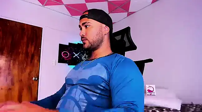 Sebas-hott online show from 01-04-25, 03:18