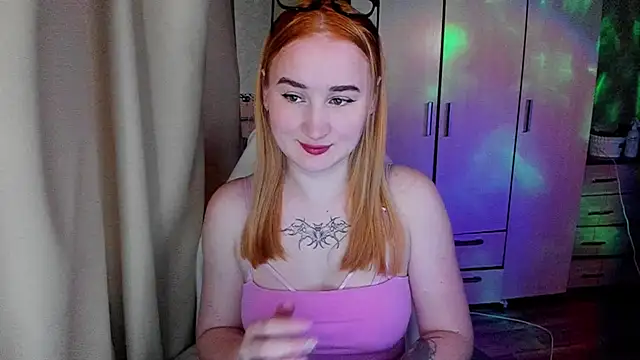 Snapshot of KeiraNight chatting on 05-08-26, 12:16 KeiraNight online show from 05-08-26, 12:16