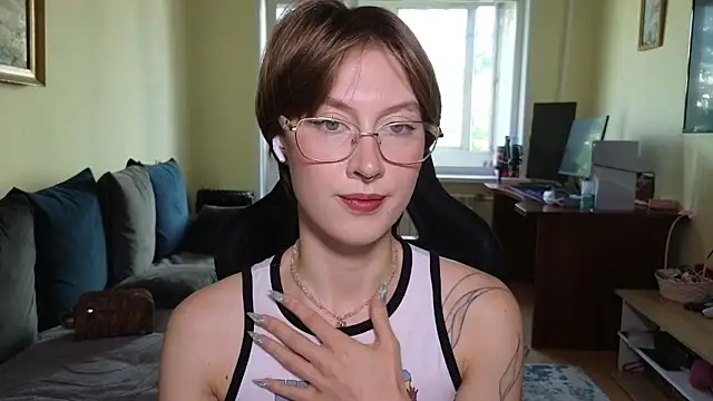 Snapshot of MalvinaBlum chatting on 06-11-26, 02:53 MalvinaBlum online show from 06-11-26, 02:53