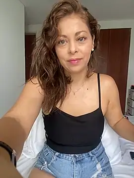 Snapshot of Anto_Naranjo chatting on 02-17-25, 01:10 Anto Naranjo online show from 02-17-25, 01:10