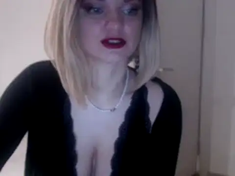 Snapshot of YourSweetJam chatting on 01-22-25, 04:02 YourSweetJam online show from 01-22-25, 04:02