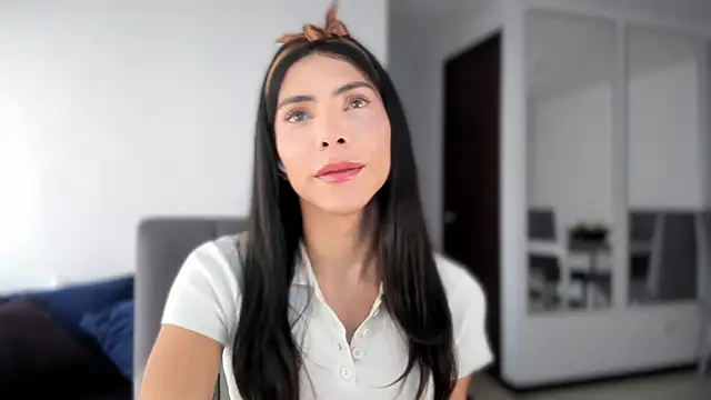 angelturned001 online show from 11-20-25, 07:35