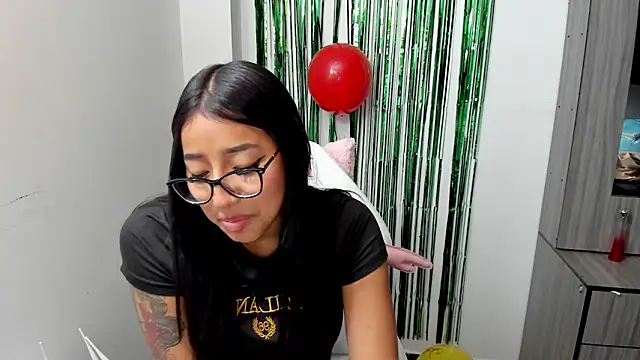 Snapshot of isa_bellaa0 chatting on 12-25-24, 08:18 isa bellaa0 online show from 12-25-24, 08:18