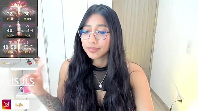 Snapshot of isa_bellaa0 chatting on 10-08-25, 03:15 isa bellaa0 online show from 10-08-25, 03:15