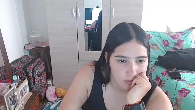 Snapshot of Naomi_D chatting on 04-19-26, 08:33 Naomi D online show from 04-19-26, 08:33