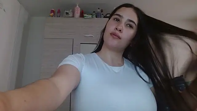 Snapshot of Naomi_D chatting on 04-27-26, 09:46 Naomi D online show from 04-27-26, 09:46