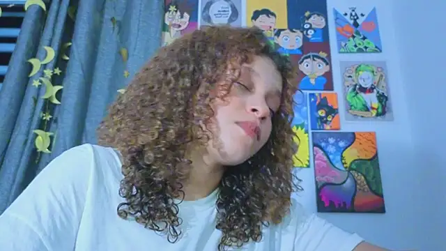 Snapshot of Ada_gales_ chatting on 05-19-26, 02:40 Ada gales online show from 05-19-26, 02:40