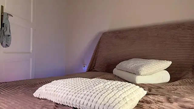 itsmaxxbaby  online show from 03-22-26, 04:27