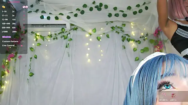 Snapshot of Bella-Franco chatting on 01-09-25, 04:28 Bella-Franco online show from 01-09-25, 04:28