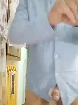 Snapshot of MATTIS11 chatting on 03-12-25, 03:18 MATTIS11 online show from 03-12-25, 03:18