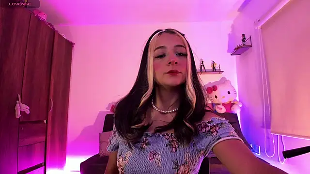 Snapshot of penny_sweett_ chatting on 09-09-25, 11:48 penny sweett  online show from 09-09-25, 11:48