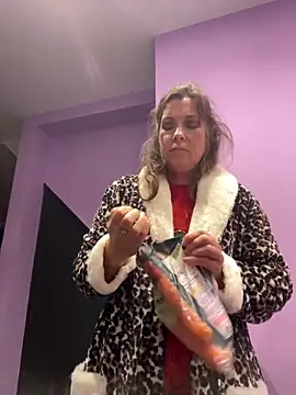 Snapshot of Lwhite1 chatting on 02-11-26, 12:48 Lwhite1 online show from 02-11-26, 12:48