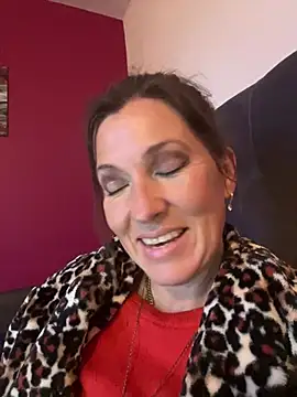 Snapshot of Lwhite1 chatting on 02-12-26, 04:46 Lwhite1 online show from 02-12-26, 04:46