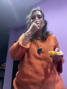 Snapshot of Lwhite1 chatting on 02-17-26, 04:57 Lwhite1 online show from 02-17-26, 04:57