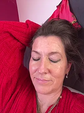 Snapshot of Lwhite1 chatting on 02-24-26, 04:27 Lwhite1 online show from 02-24-26, 04:27