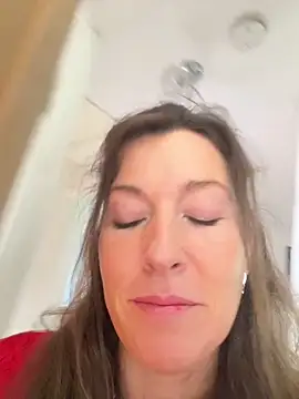 Lwhite1 online show from 04-15-26, 03:41