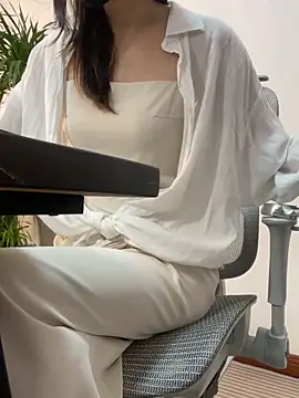 Annabody online show from 12-19-25, 08:27