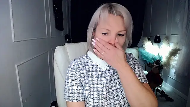 Juarnea online show from 01-16-26, 02:32