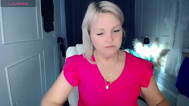 Juarnea online show from 04-01-26, 01:41