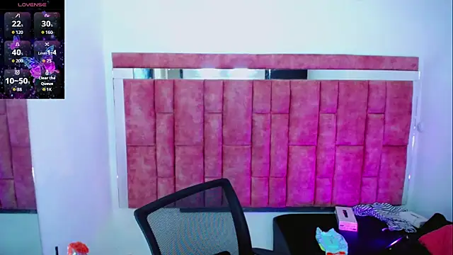 KayleighDreams  online show from 03-26-26, 03:01