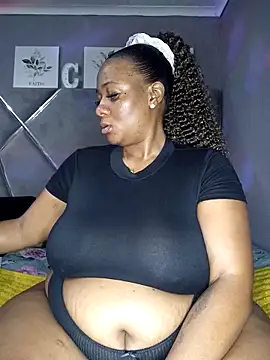 CocoBootyyy online show from 04-18-26, 02:37